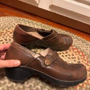Dansko clogs slip on women’s size 9.5-10 eu 41 great condition